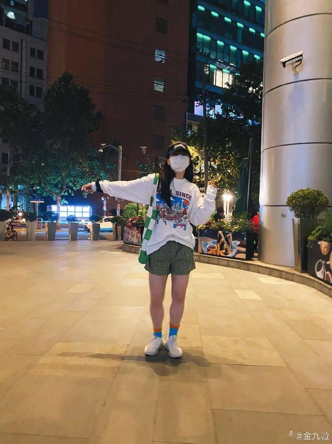 女孩|金靖是如何一步步走入大众视野的？爱笑的女孩运气不会太差