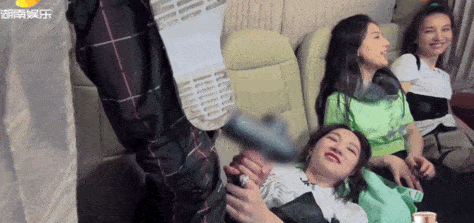 按摩|又get到一个毫不费力的瘦腿新招，为了Ta女明星竟然纷纷在节目里......