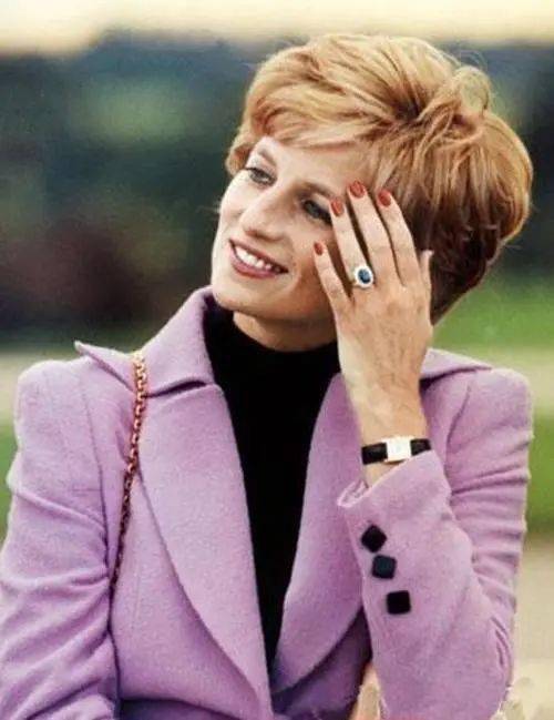 黄金|这些珠宝女人能戴到60岁!能升值,能传世,比黄金高级多了!