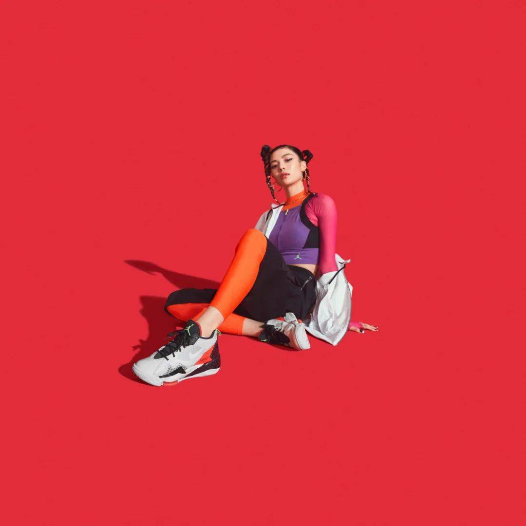 智秀|睫毛又短又稀疏，竟然也能拥有智秀、泰妍都爱的“洋娃娃睫毛”？| 美妆周盘点