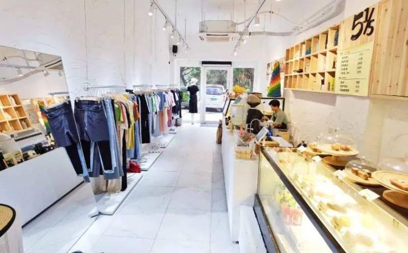 衣服|他把“衣服”卖进可颂面包店，就问香不香？