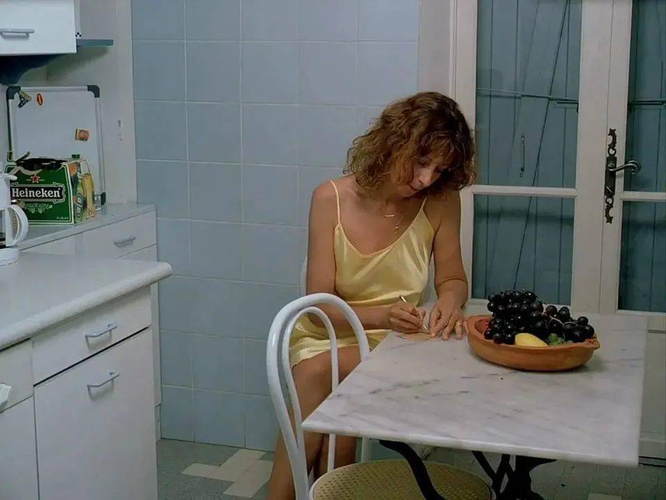 姨太|我在ZARA的打折区，淘到一大波好看的连衣裙！