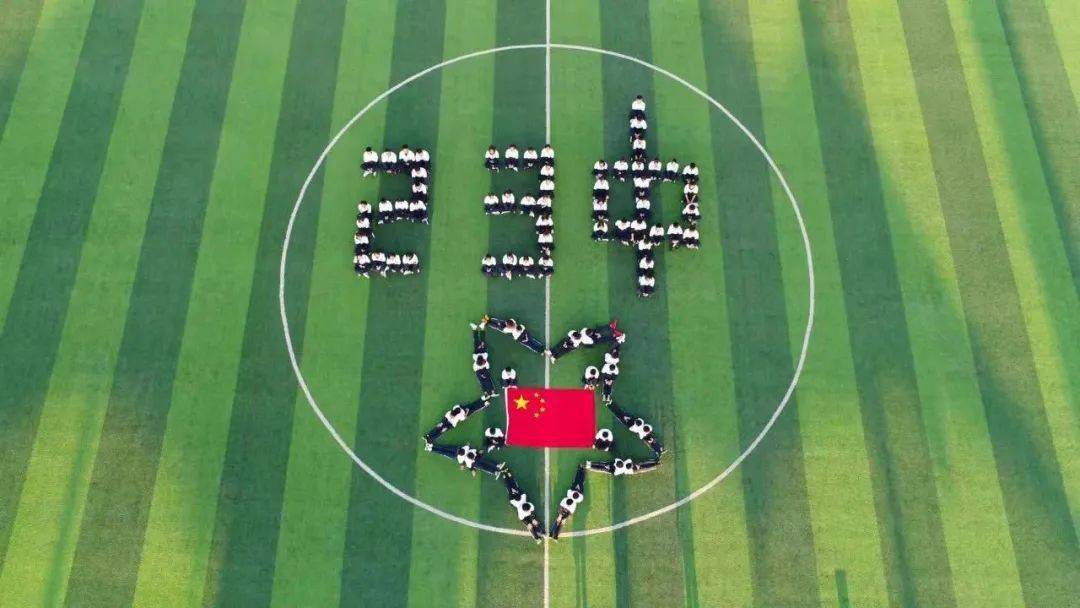 区优秀班主任推荐表怎么写