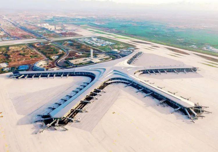 民航新闻 | 青岛胶东国际机场航站楼工程全面竣工