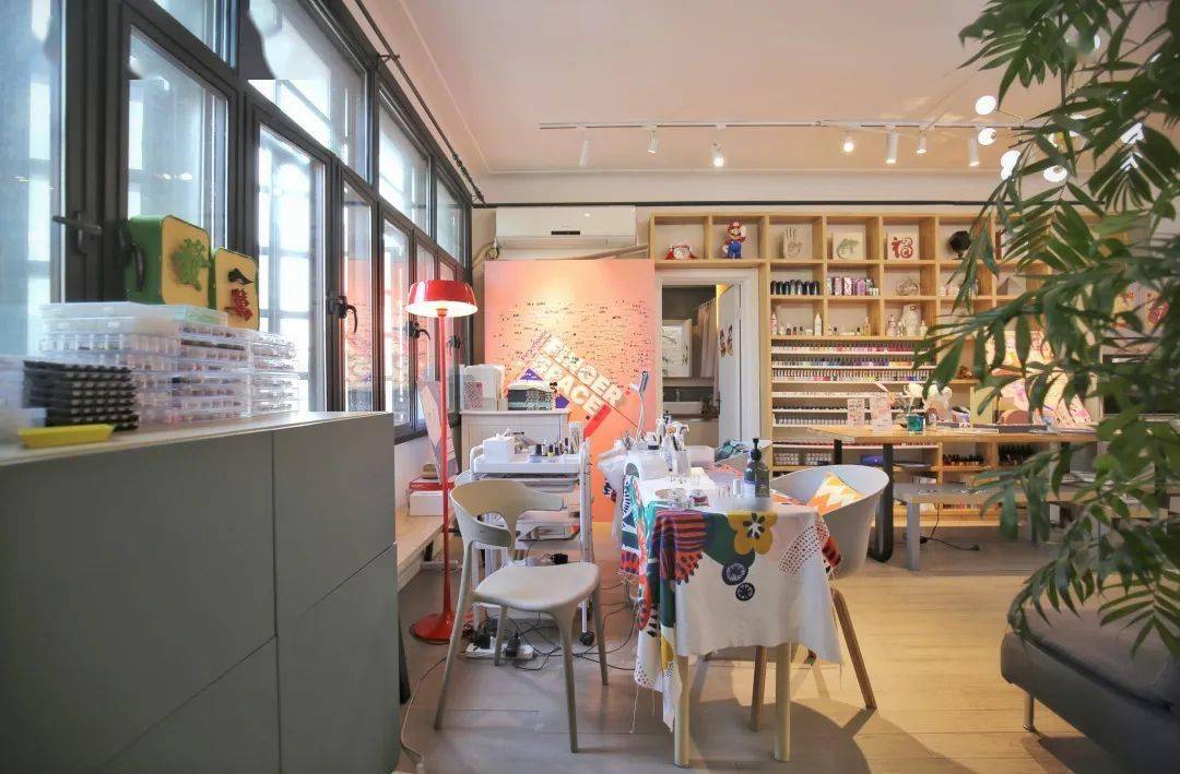 指甲|不再迷恋BLACKPINK的美甲， 我已亲自安排上3D美甲！