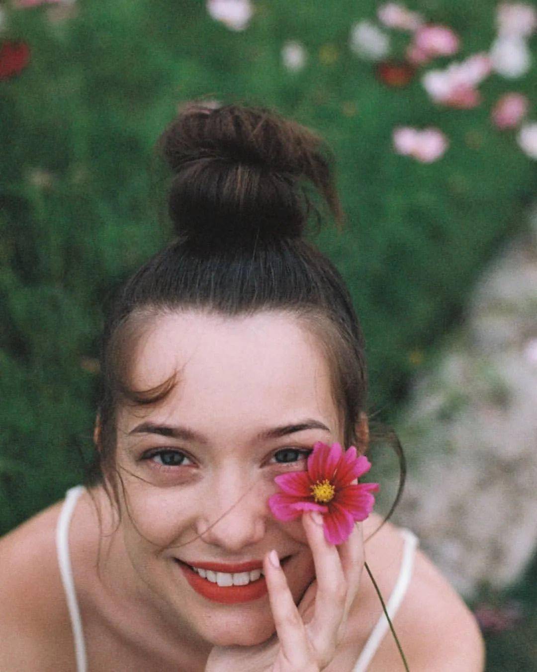 Louise|浓 颜 系 美 人，绝！