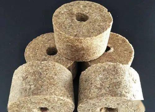 饵料|加点蚯蚓土，比买的饵料更好用自制饼饵全过程解密