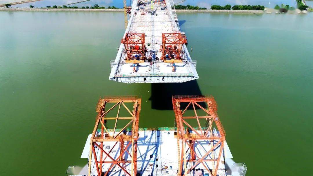 起点位于揭阳市滨海工业园北侧,以榕江特大桥跨越榕江,终点位于汕头市
