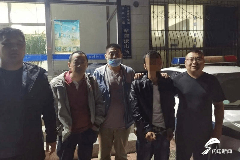 何某强|因差80元餐费引发血案 潜逃22年他们终落网