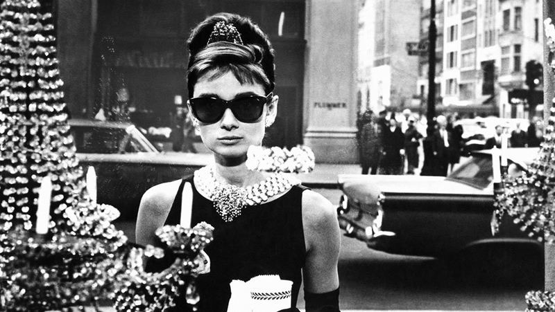 logo|中国代工厂的尴尬：100块的墨镜，贴上logo，售价翻10倍