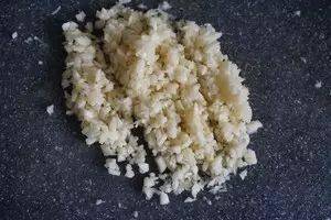 大蒜|蒜香浓厚，肥而不腻蒜泥白肉：超实用家常菜