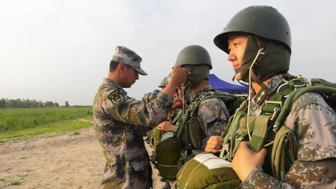 怎么才能当上特战队员 ade58b41cec7449aaec9ac551e6c4639.jpeg