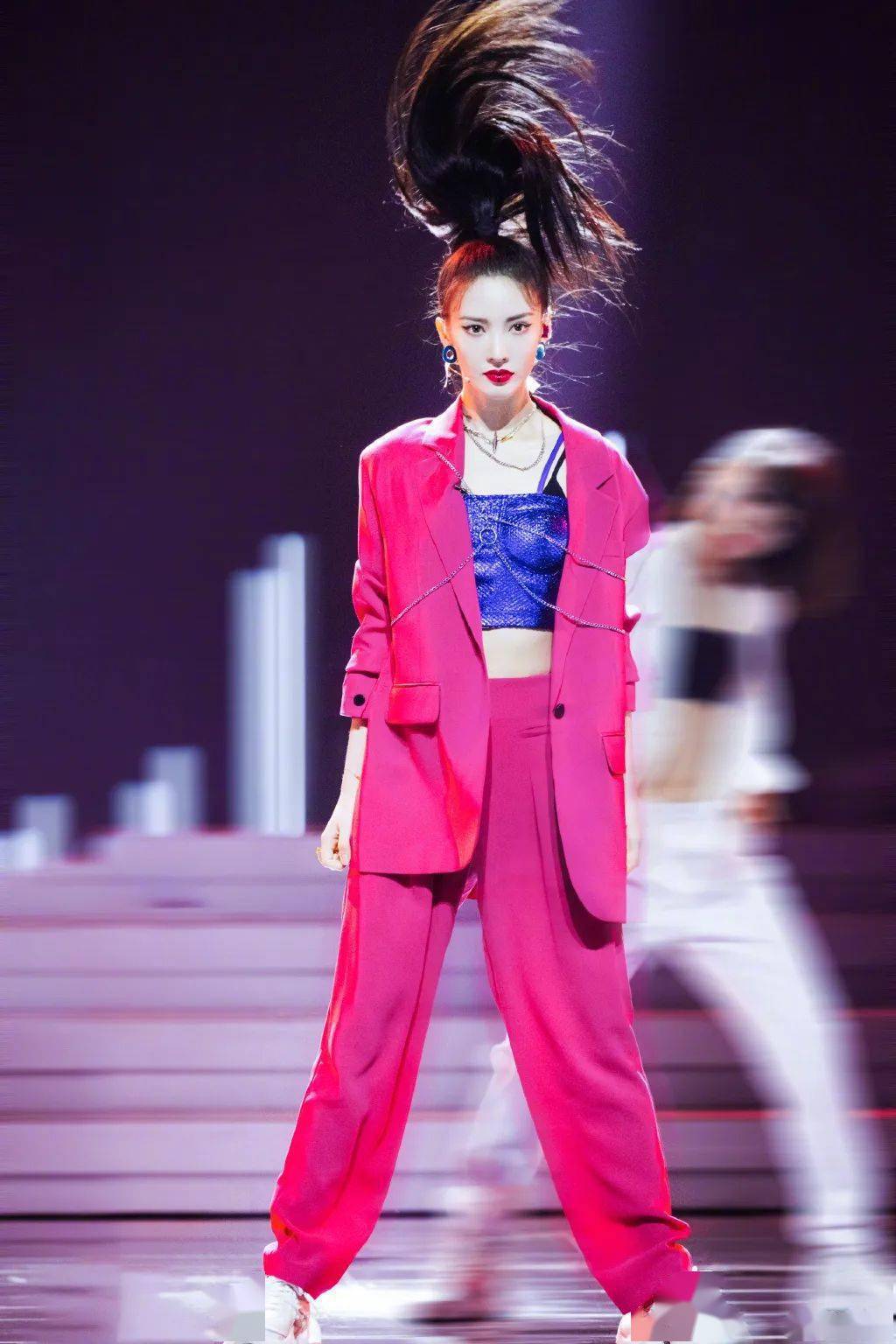 美人计|美人计 | 金晨的发量VS我的发量，一起扎心