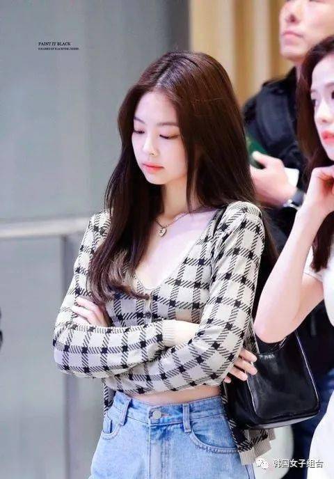 韩团|在服装市场里引起时尚旋风的，她的私服top3！