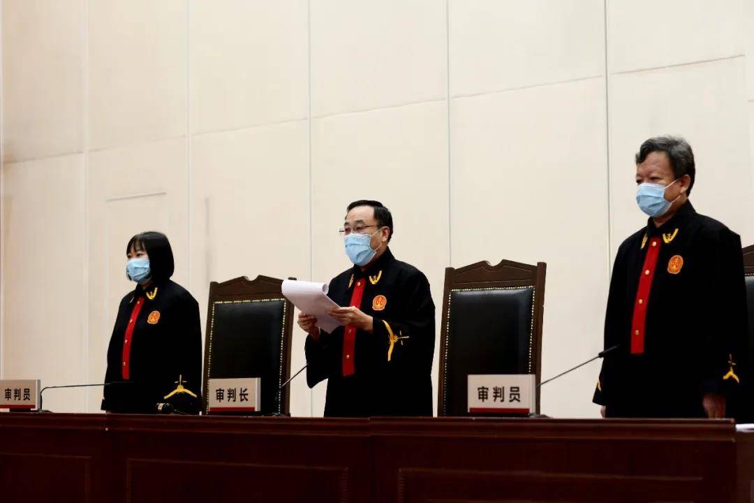 成立30余个催收组,"软暴力"滋扰欠款人,42人获刑_赵波