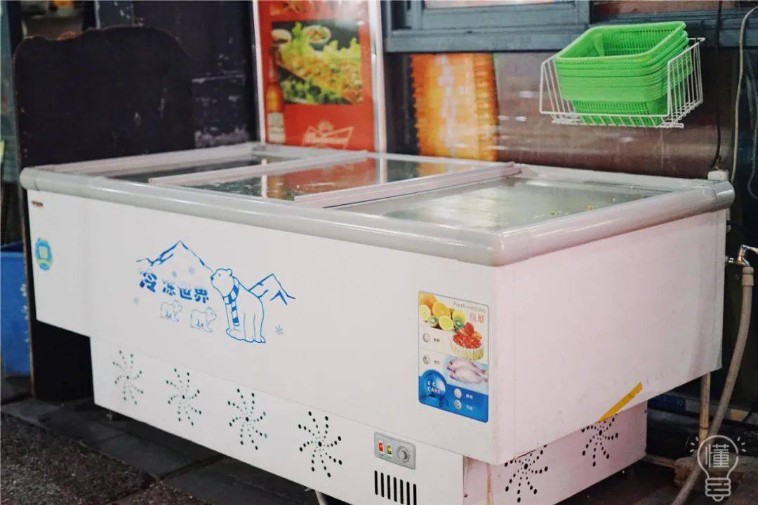 烧烤|才有夏天快乐味道！挤满人的“堕落街”夜排档