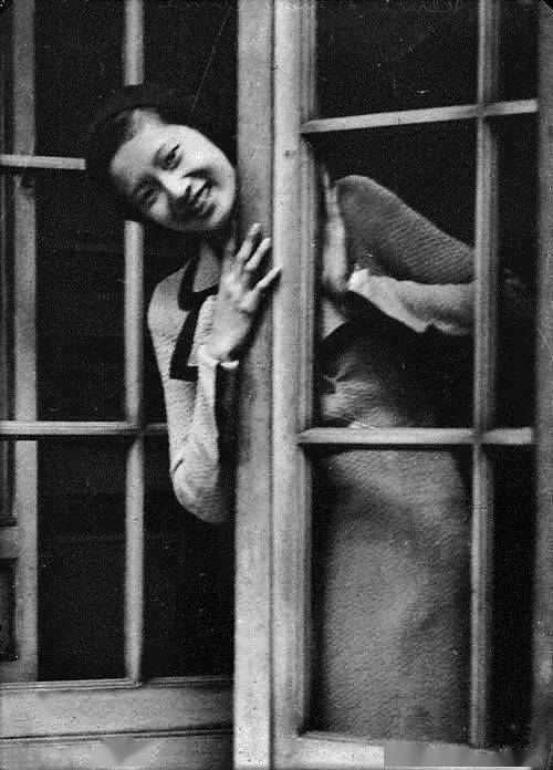 南芳|她为王室连生5子,死后却曝尸荒野!惊艳世界的末代皇后,是如何把自己作死的？