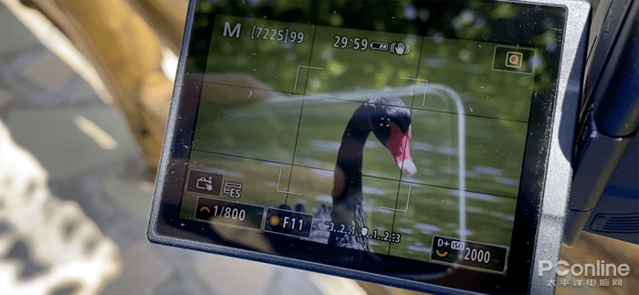 慢动作|2.6w还买不到？EOS R5玩8K视频，高端PC直接崩