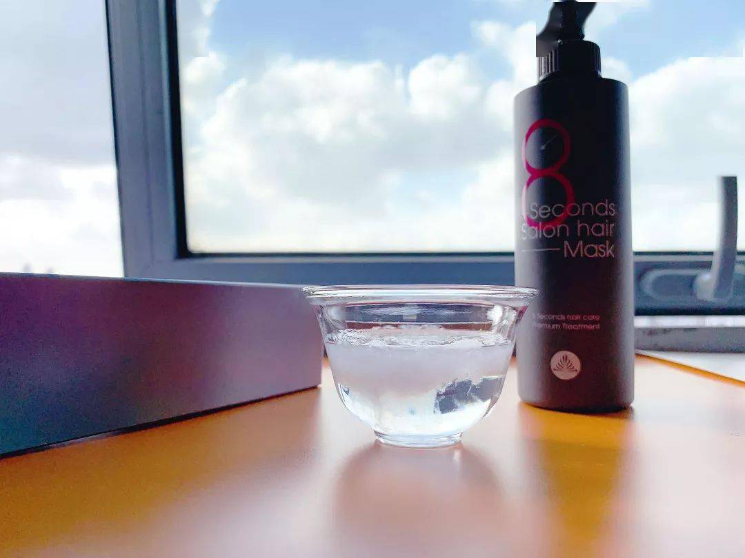 头发|堪称史上最快的懒人法宝，8秒干枯的发质立马变身柔顺、飘逸、有弹性的“绸缎发”？！