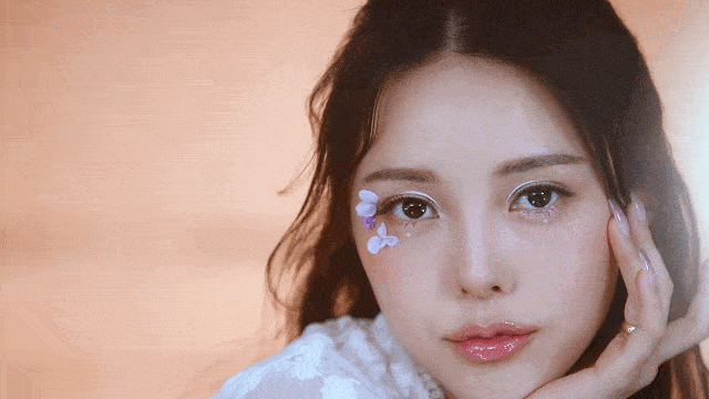 变化|朴信惠最新亮相,妆发变化巨大,再次突破颜值巅峰!