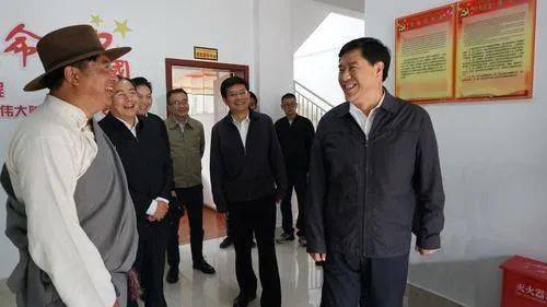 邓勇:积极融入成渝地区双城经济圈建设 推动甘孜繁荣发展和长治久安