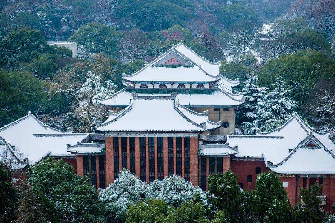 再不努力，百年校史也救不了这些大学