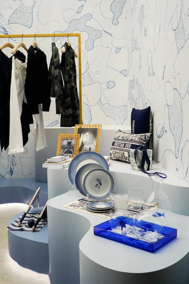 Fendi|七夕预热！Fendi咖啡馆、Dior限时店，大牌打堆来成都过节