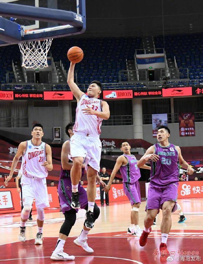 双星队|青岛国信双星队杀进CBA八强