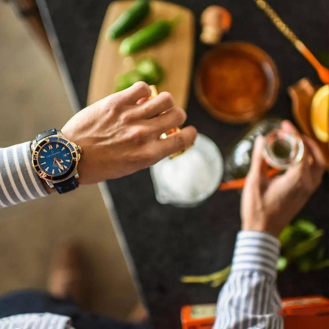 防水|夏天玩水戴什么表？防水吸睛少不了