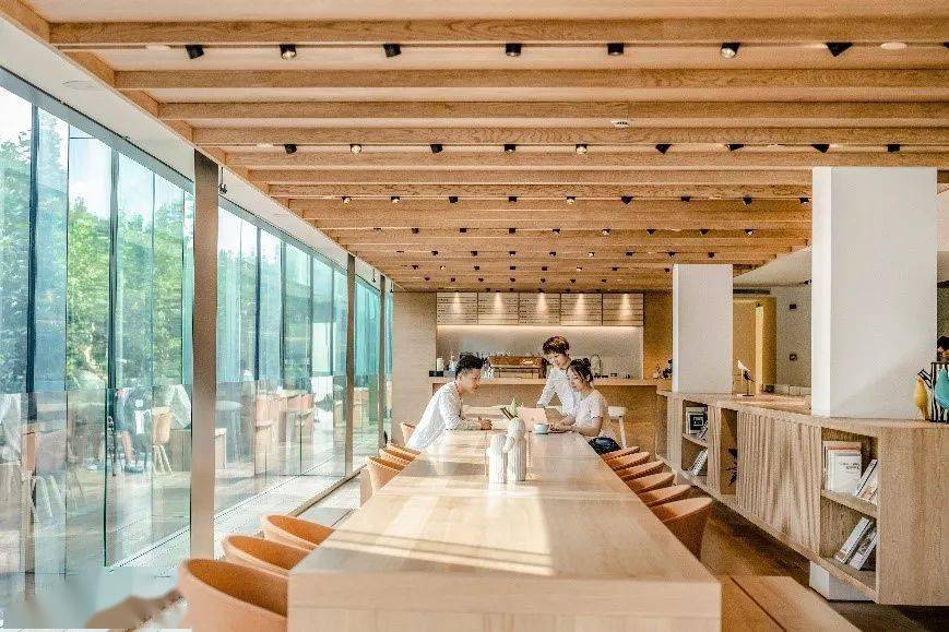 蔚来|给中国汽车业一个“蔚来”