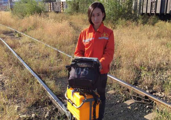 通信员|又美又飒！看“兵姐姐”变装