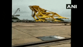 一大|印度某造船厂一大型起重机垮塌 致10人死亡