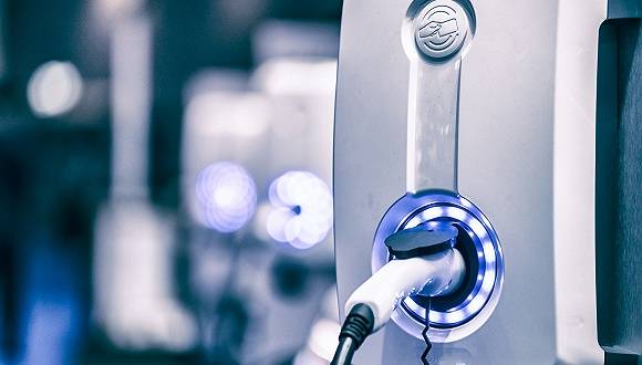 包凡|华兴资本包凡谈新造车：李斌是自上而下，李想是自内而外