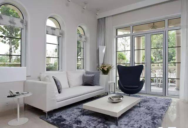 实景|450平挑空别墅实景，虽然是简约风格但是很华丽