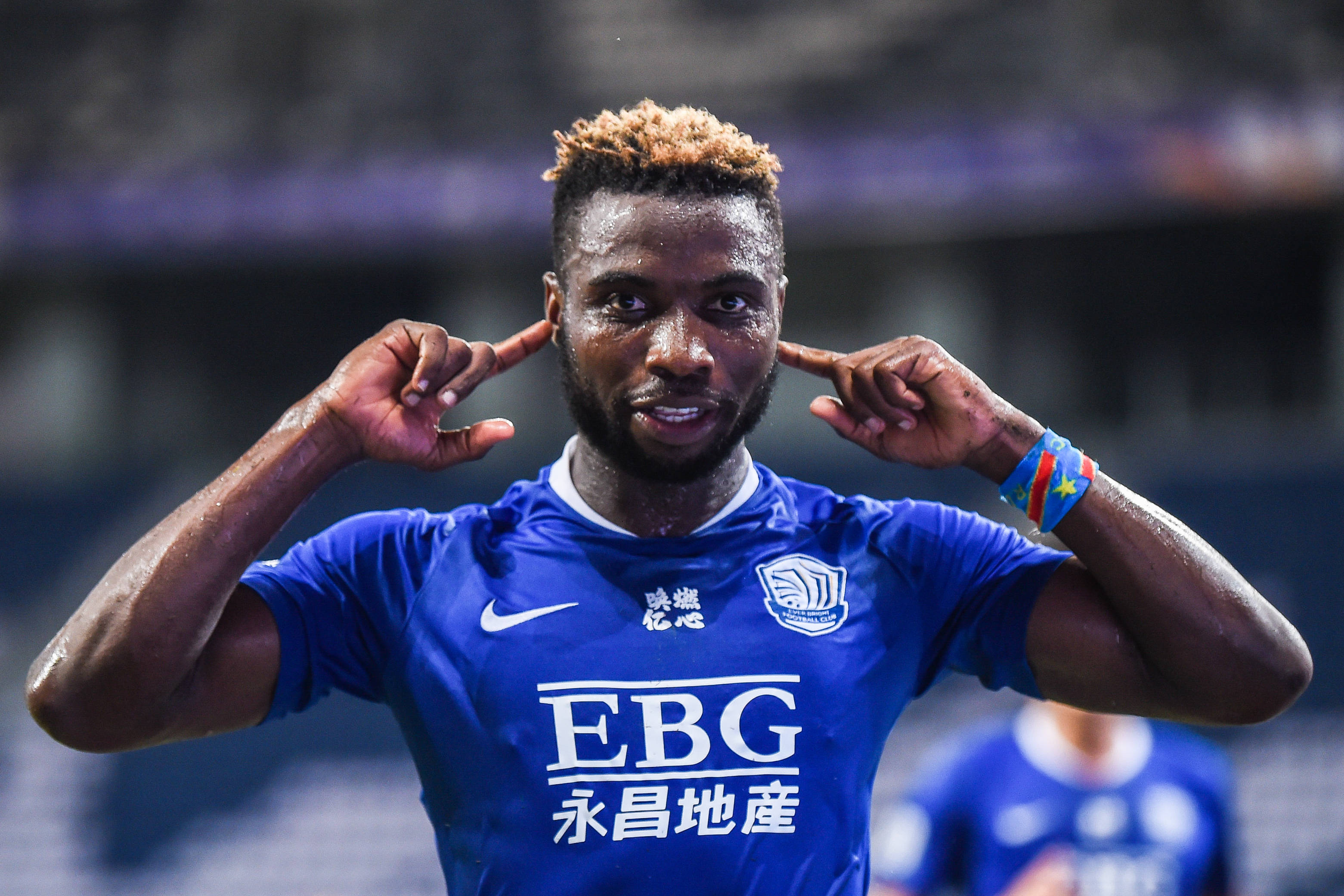 黄海|足球——中超：石家庄永昌战平青岛黄海青港