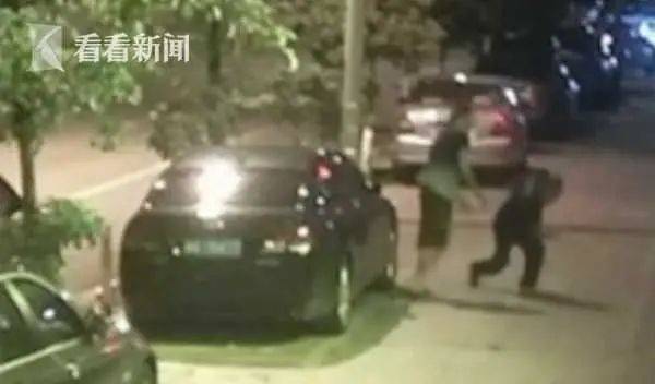 男子|实力坑爹！殴打保安并叫嚣“我爸是公安局副局长”！警方通报：上级纪检、督察已介入