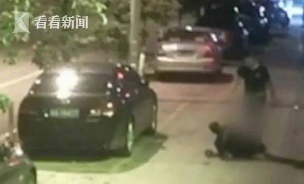 男子|实力坑爹！殴打保安并叫嚣“我爸是公安局副局长”！警方通报：上级纪检、督察已介入