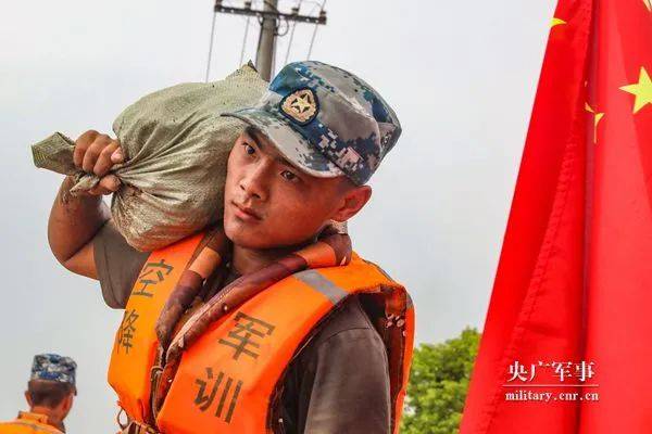 巡逻|没有一个标题，能承载他们的付出！