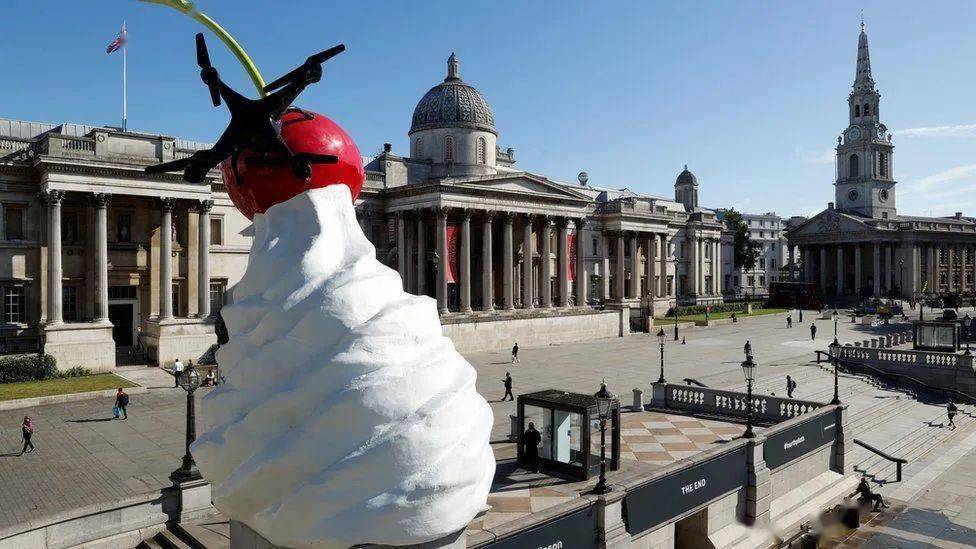 特拉法加广场 fourth plinth 旋流奶油雕塑揭幕