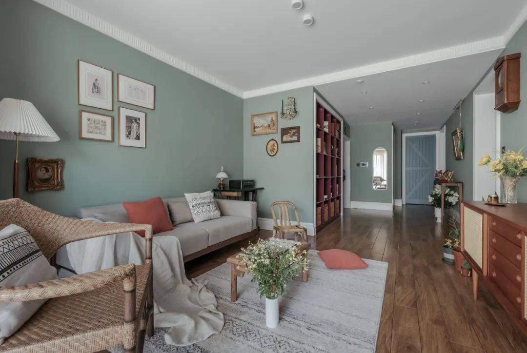 装饰画加灯 428315631ad8443e84f753af4ecf6417.jpeg