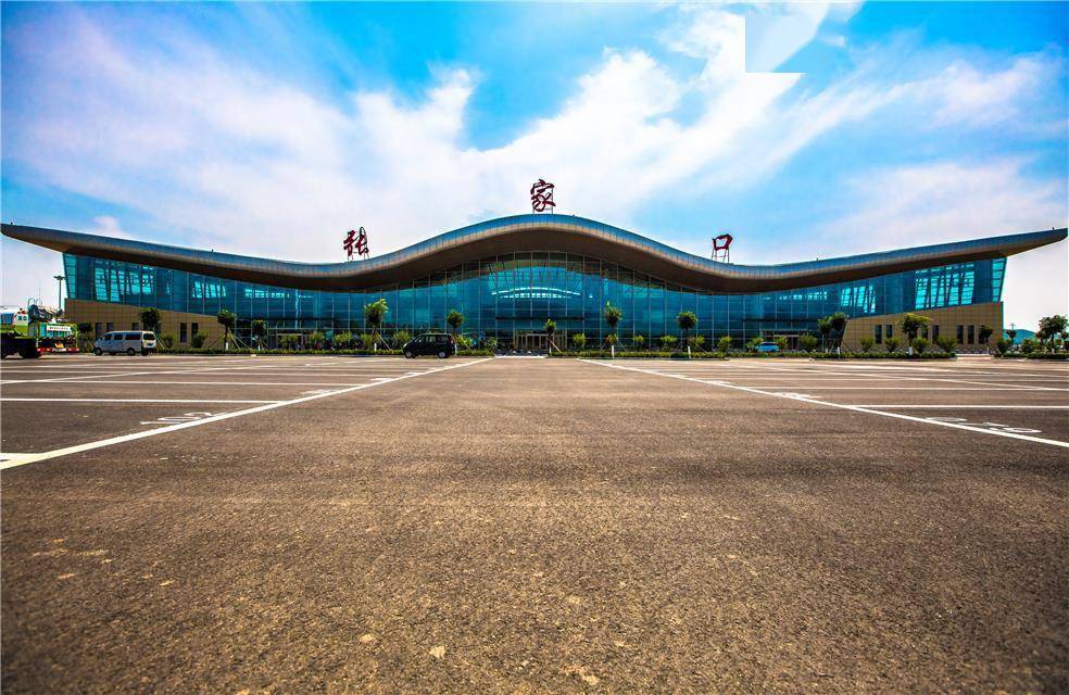 张家口宁远机场改扩建工程t2航站楼建成启用