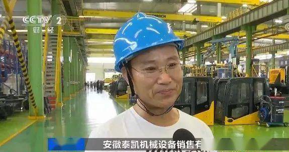 信号|“来5亿块钱的”！挖掘机火到租不到！有人仓库里囤了200台…释放什么信号？