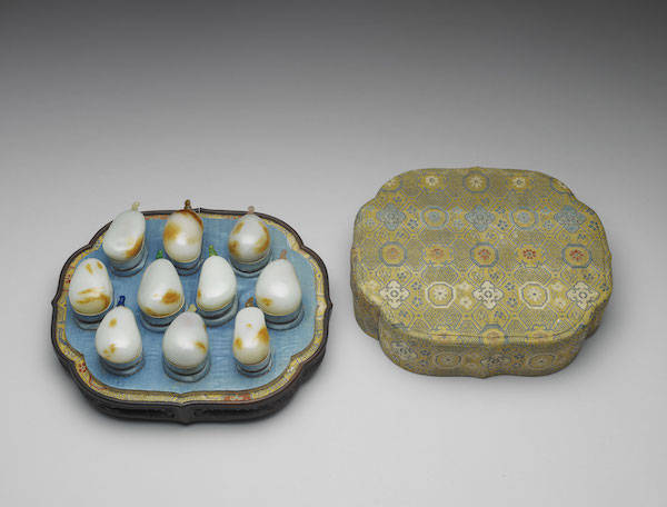 鼻烟壶|台北故宫新展“士拿乎”：方寸间的鼻烟壶与清宫微型艺术