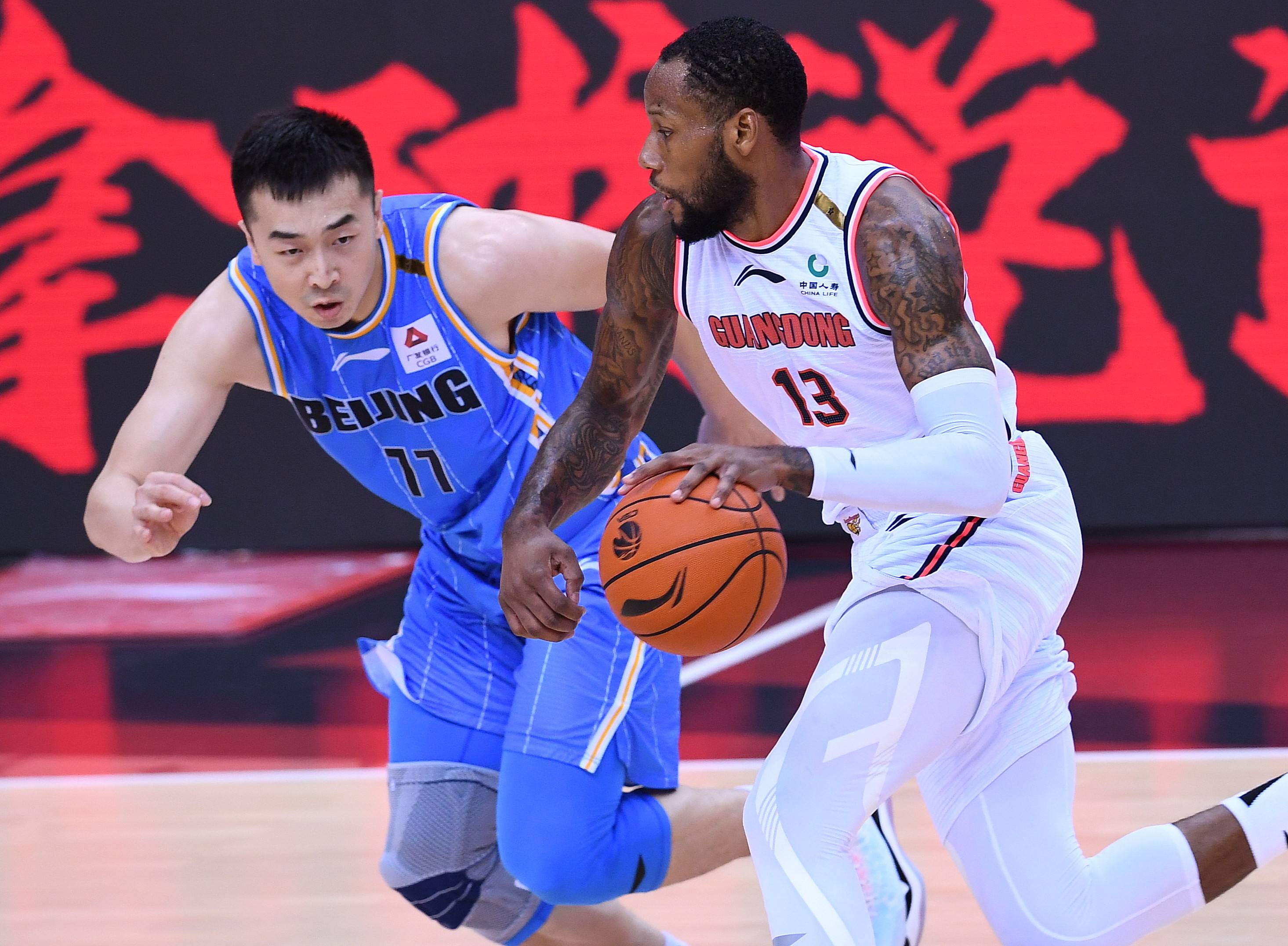 比赛|篮球——CBA联赛半决赛：北京首钢对阵广东东莞银行