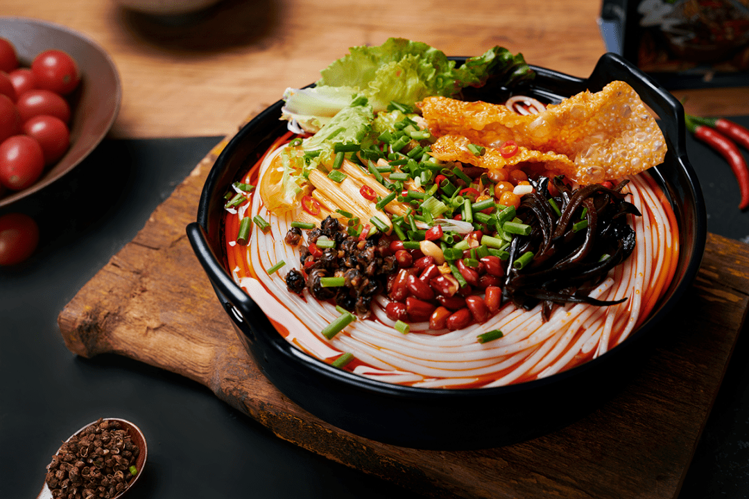 官宣|人间烟火味！“人民款五菱螺蛳粉”官宣今日推新！包装太好看啦！网上就能买！