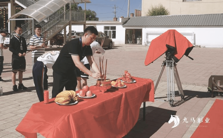 赤峰|网剧《一只贾小蝶》今日开机！穿越未来与现在，贾小蝶青春来袭！