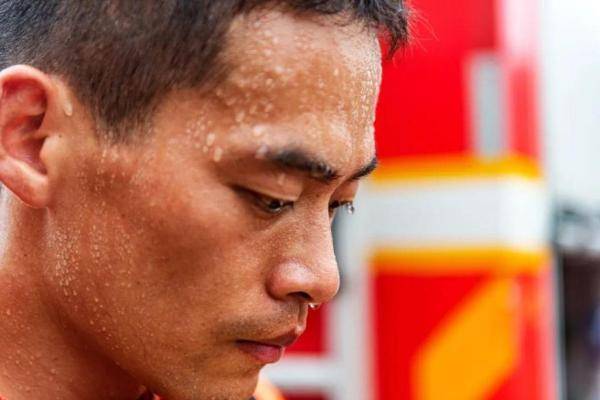 橙色|橙色号的故事丨我们这一天