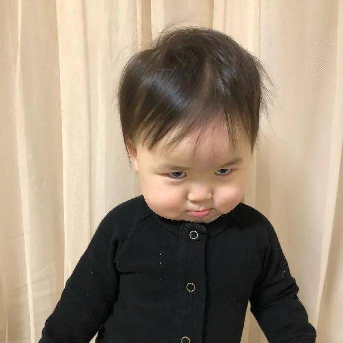 神态|4岁女孩活成“乡镇女老板”,13万网友惊叹:这神态,一般人模仿不来