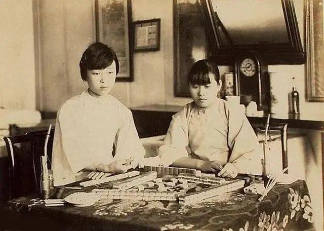 清朝|《鹿鼎记》里韦小宝的拿手爱好，多年后“玩死”了大清