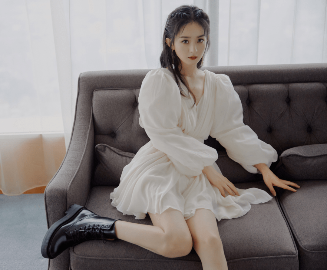 爆表|赵丽颖生娃后甜美度爆表,紧致脸部线条的漱口法拥有同款少女颜!